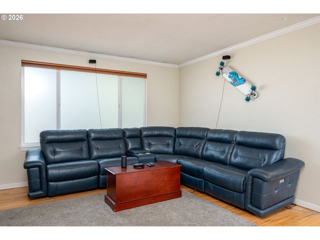 337 Nw BIRDSDALE Ave, Gresham, OR 97030