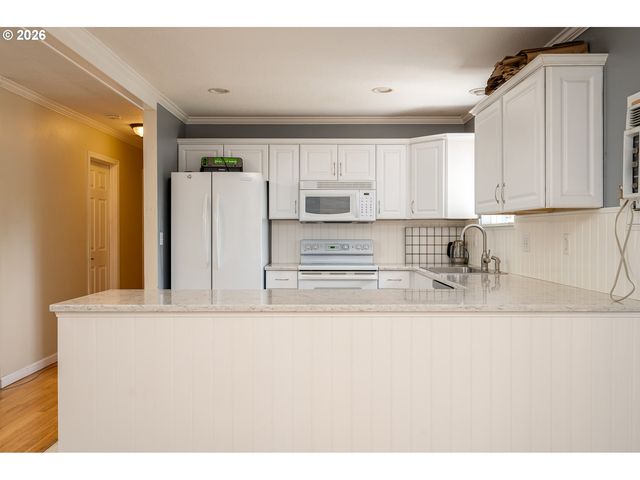 337 Nw BIRDSDALE Ave, Gresham, OR 97030