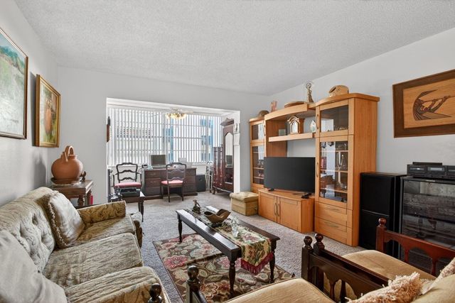 3050 Holiday Springs Boulevard 108, Margate, FL 33063