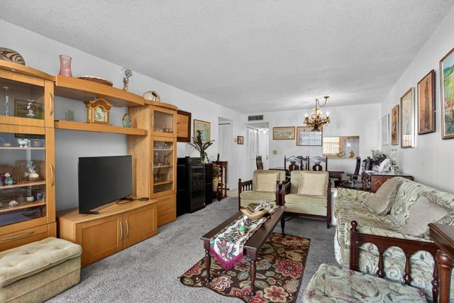 3050 Holiday Springs Boulevard 108, Margate, FL 33063