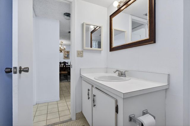 3050 Holiday Springs Boulevard 108, Margate, FL 33063