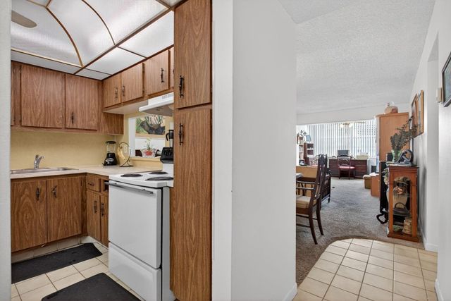 3050 Holiday Springs Boulevard 108, Margate, FL 33063