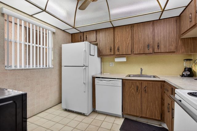 3050 Holiday Springs Boulevard 108, Margate, FL 33063