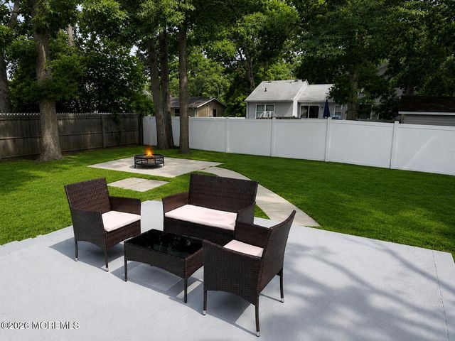 1186 Galley Avenue, Manahawkin, NJ 08050