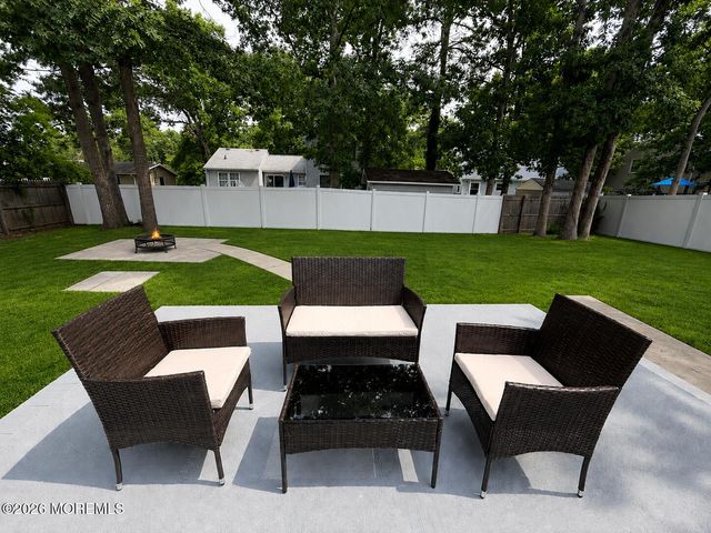 1186 Galley Avenue, Manahawkin, NJ 08050