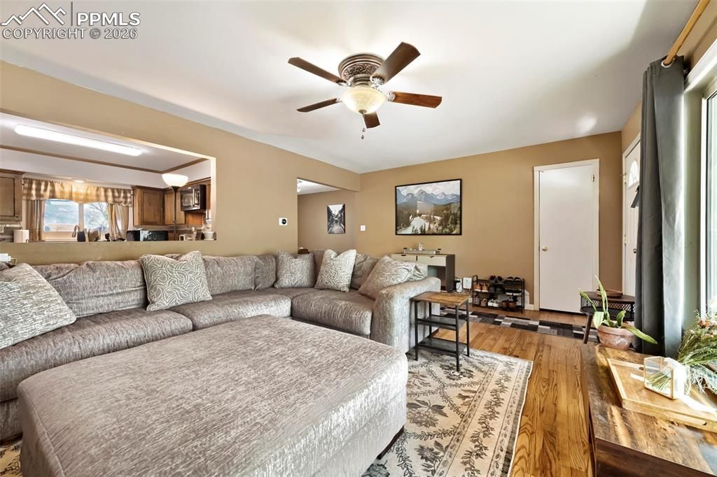 Image 6 of property listing at 430 Hackberry Drive, Colorado Springs, CO 80911