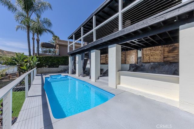 30184 Skippers Way, Canyon Lake, CA 92587