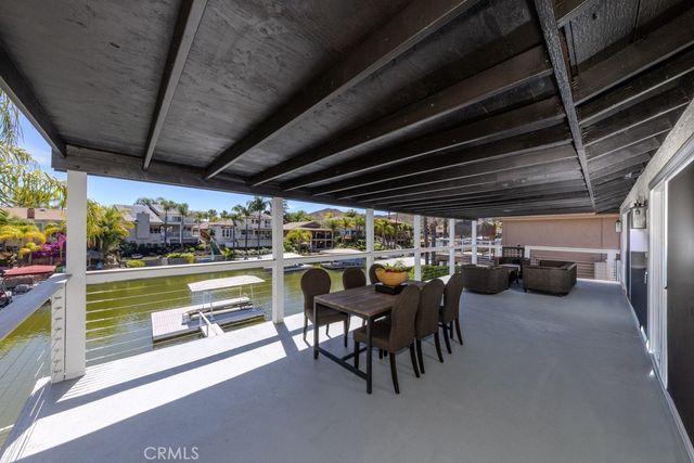 30184 Skippers Way, Canyon Lake, CA 92587