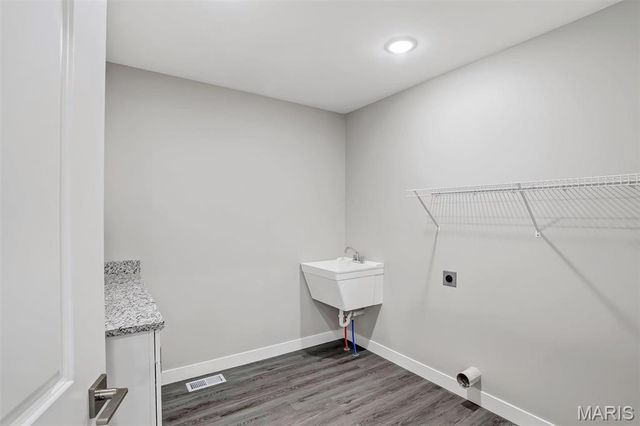 419 Cloverleaf Drive, Washington, MO 63090