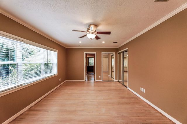 3827 Drake Street, Houston, TX 77005