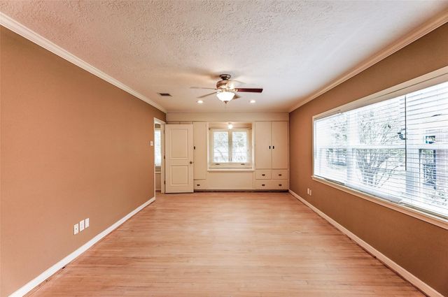 3827 Drake Street, Houston, TX 77005