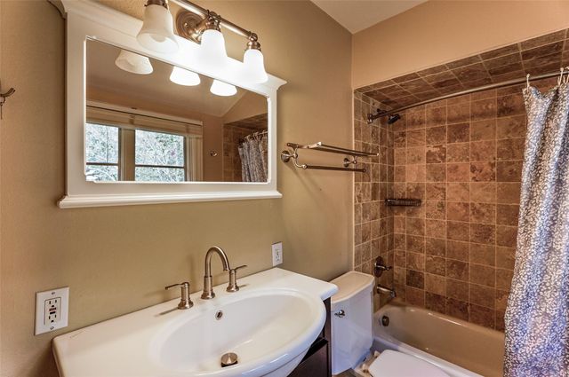 3827 Drake Street, Houston, TX 77005