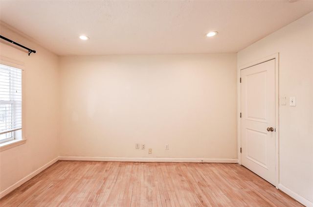 3827 Drake Street, Houston, TX 77005