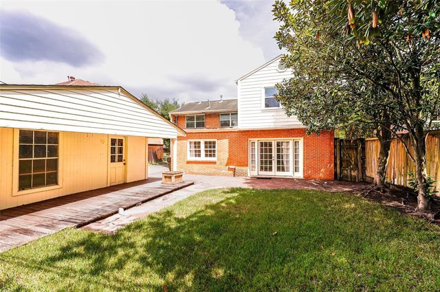 3827 Drake Street, Houston, TX 77005