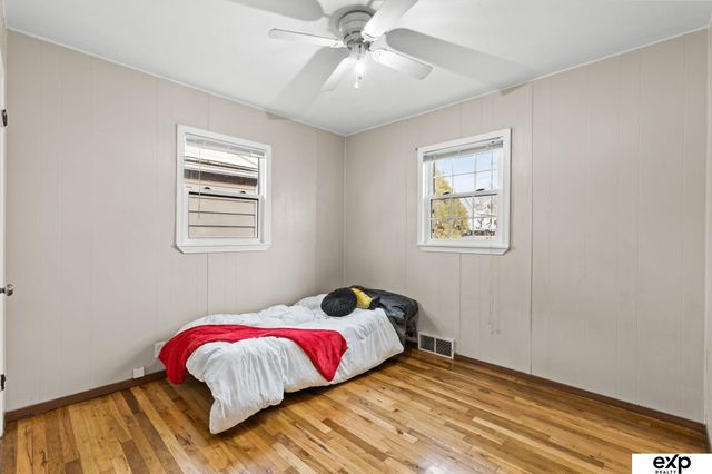 4464 S 61st Street, Omaha, NE 68117