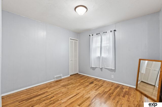 4464 S 61st Street, Omaha, NE 68117