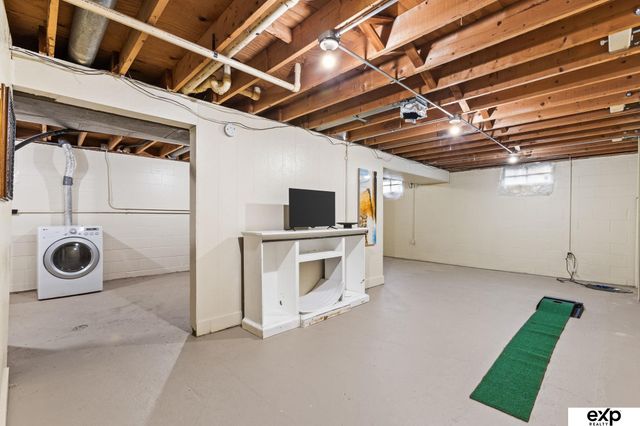 4464 S 61st Street, Omaha, NE 68117