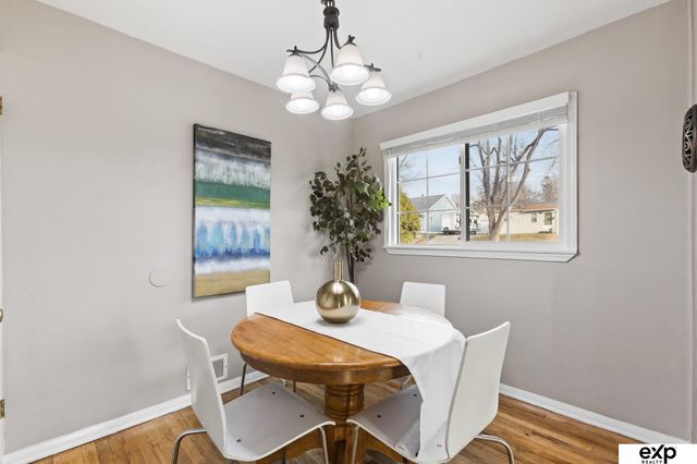 4464 S 61st Street, Omaha, NE 68117