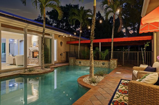 9483 166th Way N, Jupiter, FL 33478