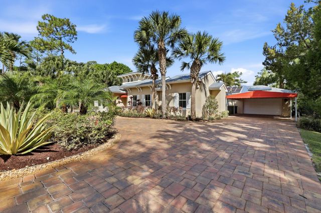 9483 166th Way N, Jupiter, FL 33478