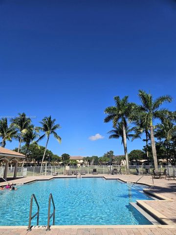 2514 SW 83rd Terrace 104, Miramar, FL 33025