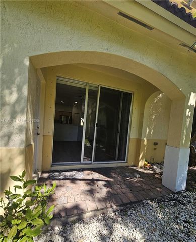 2514 SW 83rd Terrace 104, Miramar, FL 33025