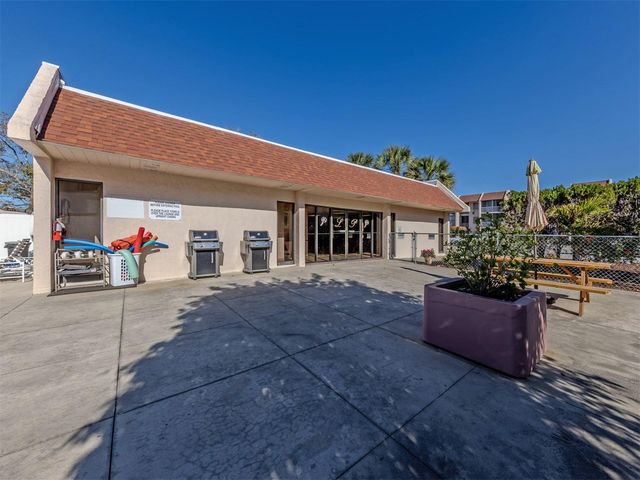 519 ALBEE FARM ROAD 201, Venice, FL 34285