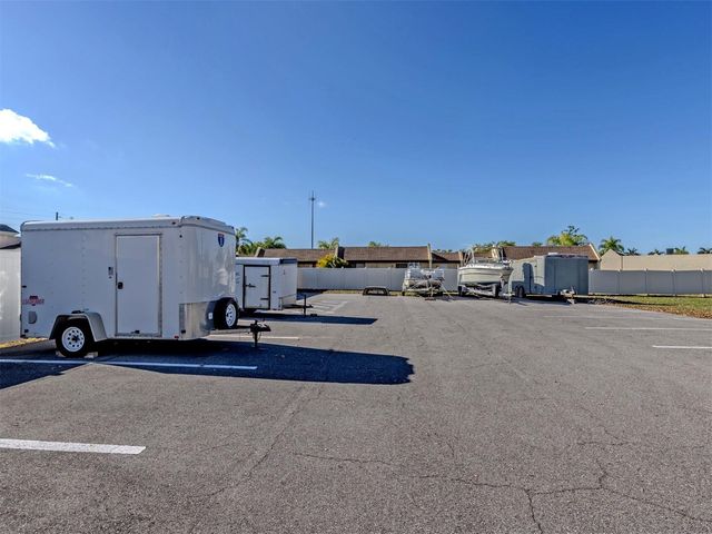 519 ALBEE FARM ROAD 201, Venice, FL 34285