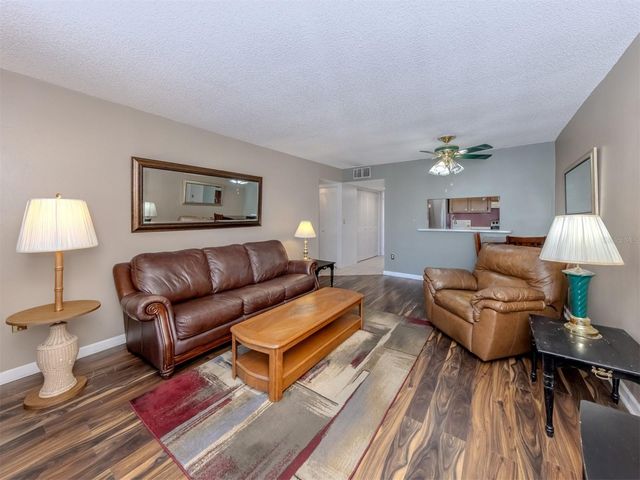 519 ALBEE FARM ROAD 201, Venice, FL 34285