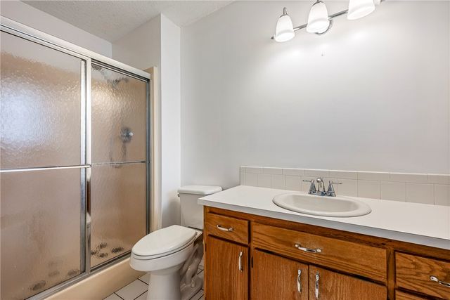 1322 W Lela Street, Rogers, AR 72758