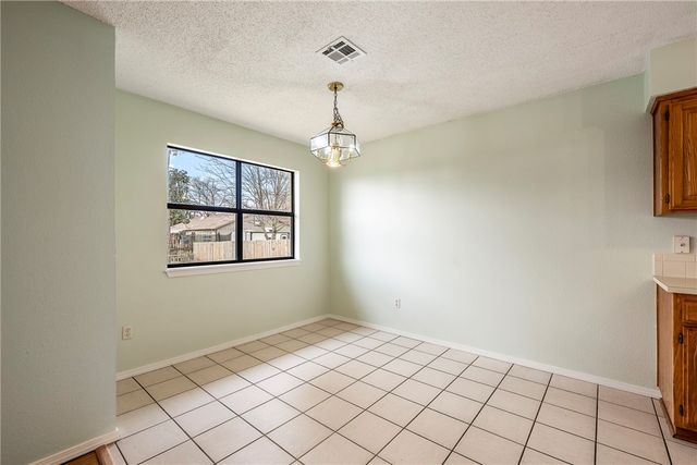 1322 W Lela Street, Rogers, AR 72758