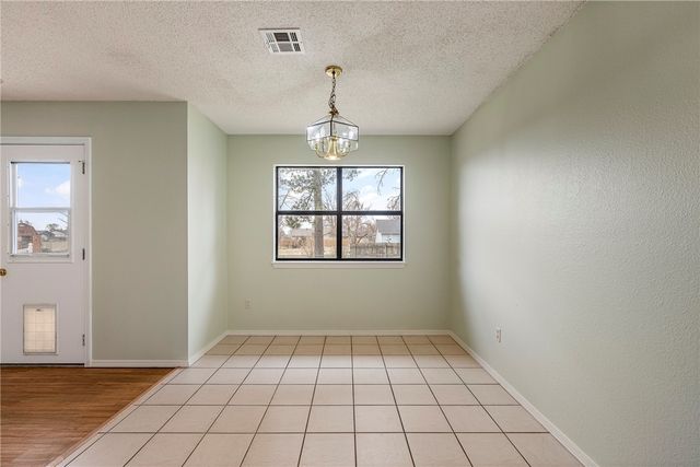 1322 W Lela Street, Rogers, AR 72758