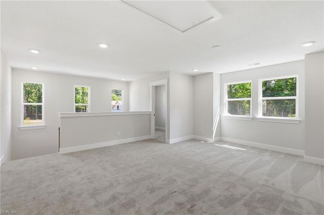 300 Rhapsody DR, Suffolk, VA 23435