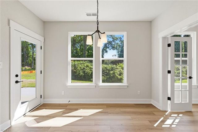 300 Rhapsody DR, Suffolk, VA 23435