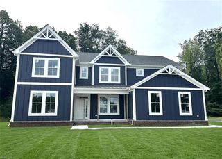300 Rhapsody DR, Suffolk, VA 23435