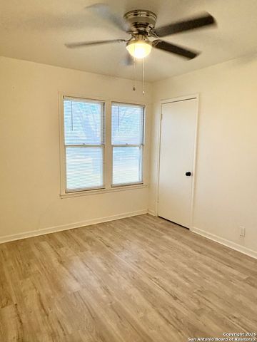 219 Bushick Dr, San Antonio, TX 78223