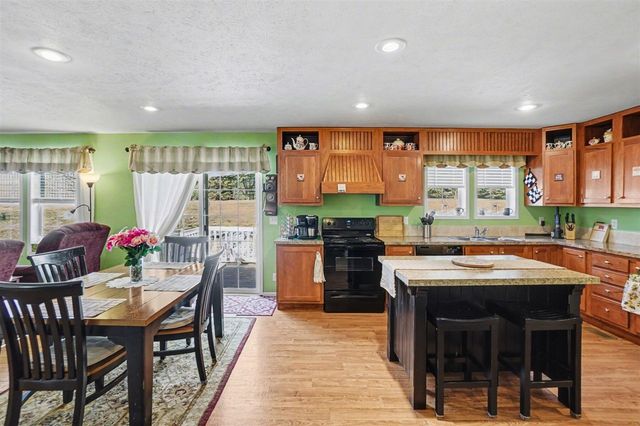 707 Peach Lane, Fremont, MI 49412