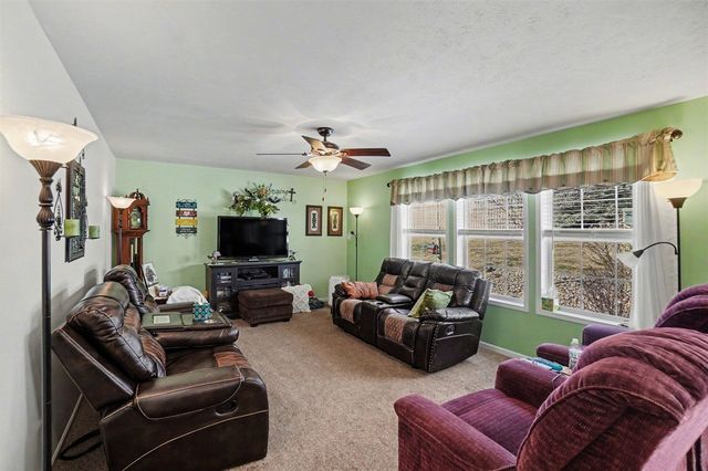 707 Peach Lane, Fremont, MI 49412