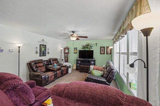 707 Peach Lane, Fremont, MI 49412