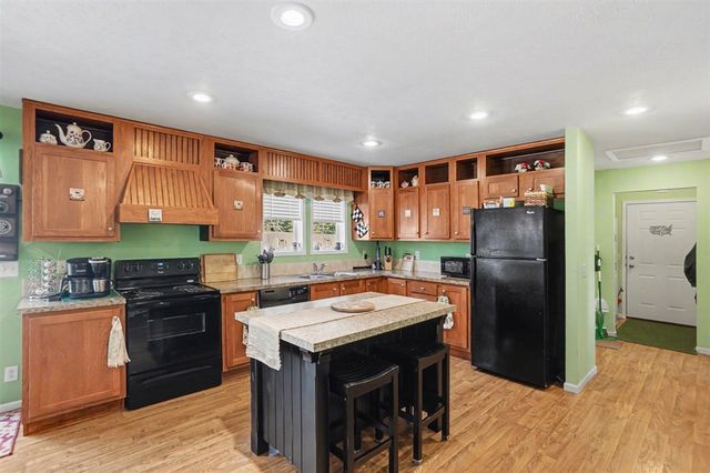 707 Peach Lane, Fremont, MI 49412