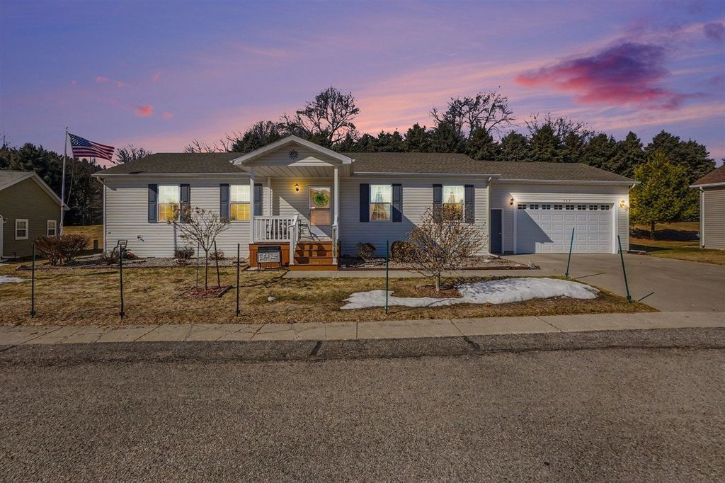 707 Peach Lane, Fremont, MI 49412