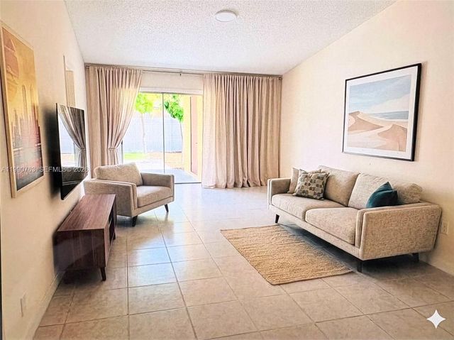 4356 NW 5th Ave, Deerfield Beach, FL 33064