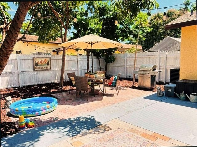 4356 NW 5th Ave, Deerfield Beach, FL 33064