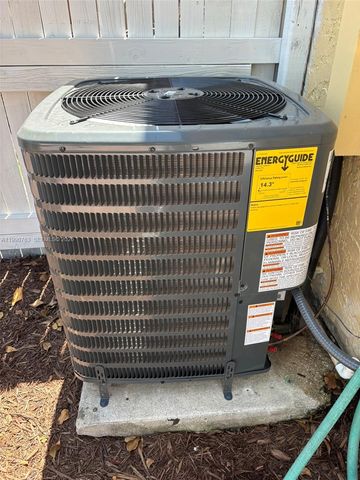 4356 NW 5th Ave, Deerfield Beach, FL 33064