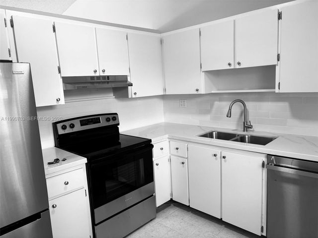 4356 NW 5th Ave, Deerfield Beach, FL 33064