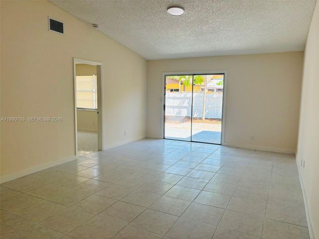 4356 NW 5th Ave, Deerfield Beach, FL 33064