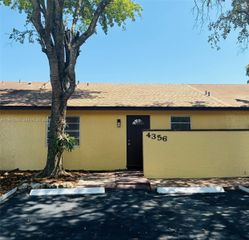 4356 NW 5th Ave, Deerfield Beach, FL 33064