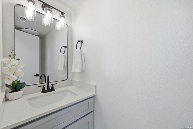 4050 MYSTIC SUNRISE DR, San Antonio, TX 78244