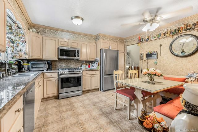 43 Nimitz Place, Yonkers, NY 10710