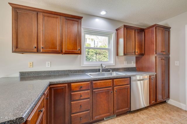 1009 Zack Court, Jonesborough, TN 37659